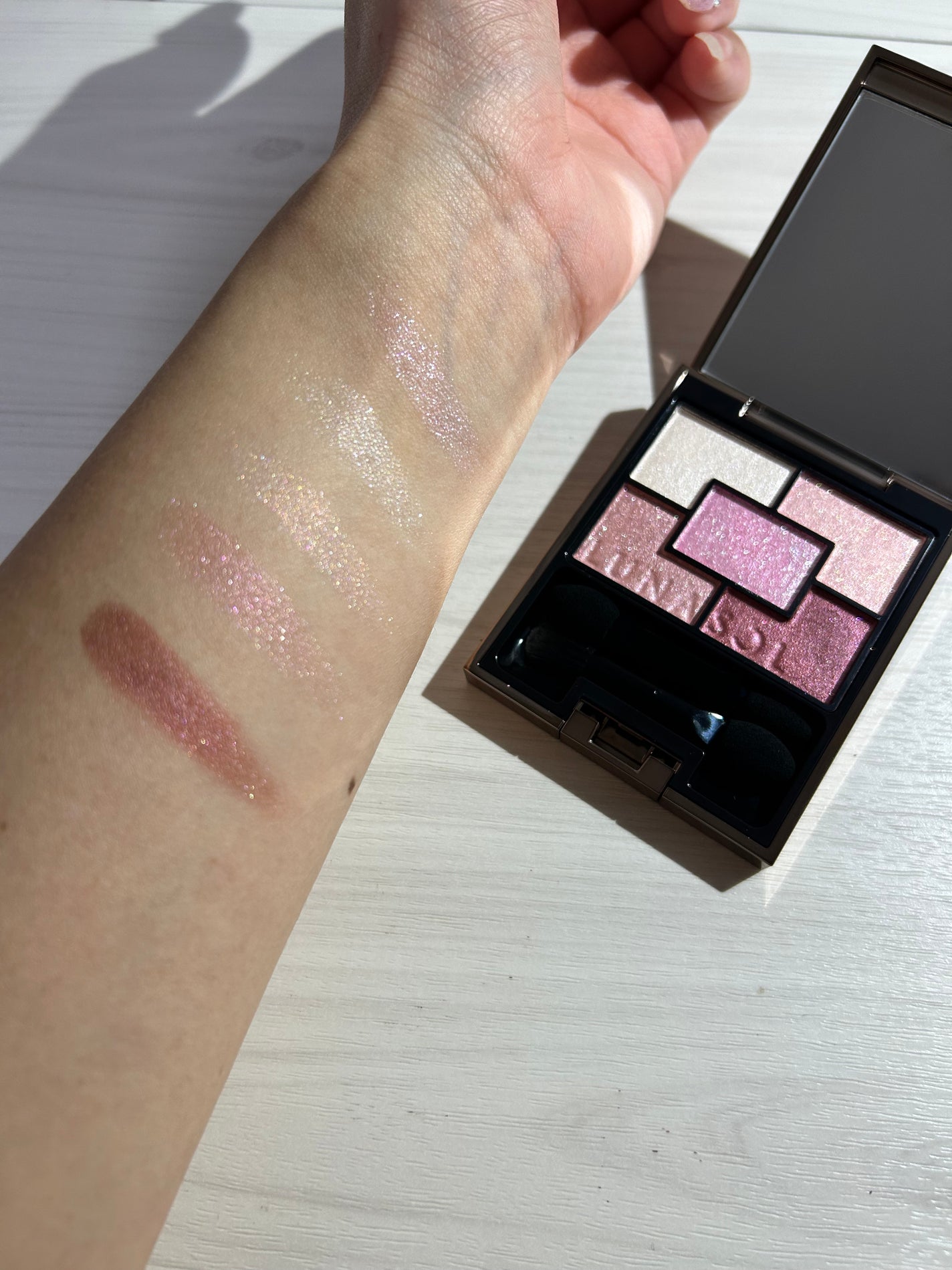 ジェミネイトアイズ N/LUNASOL/アイシャドウパレットを使ったクチコミ(3枚目)