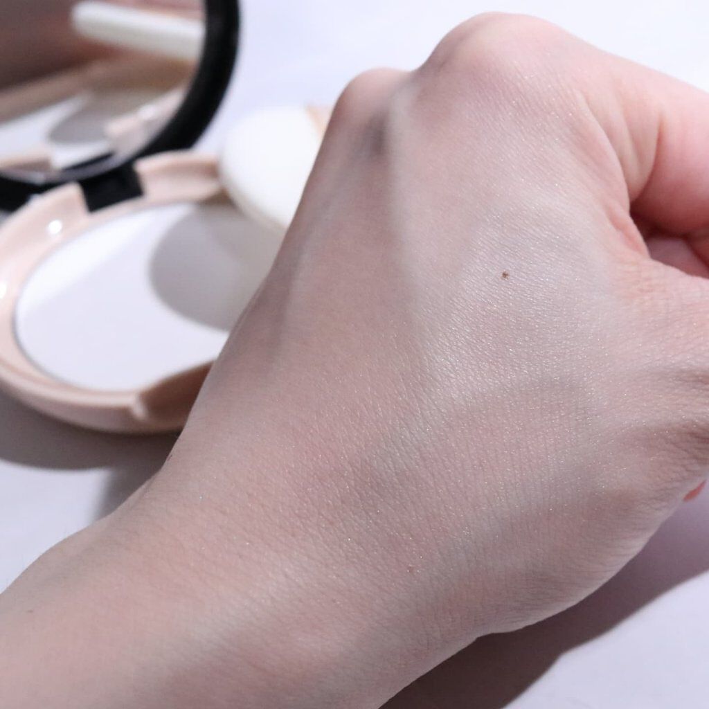 リシェ フォギーグロウ フィルター 00 ホワイト/Visée/ルースパウダーを使ったクチコミ（2枚目）