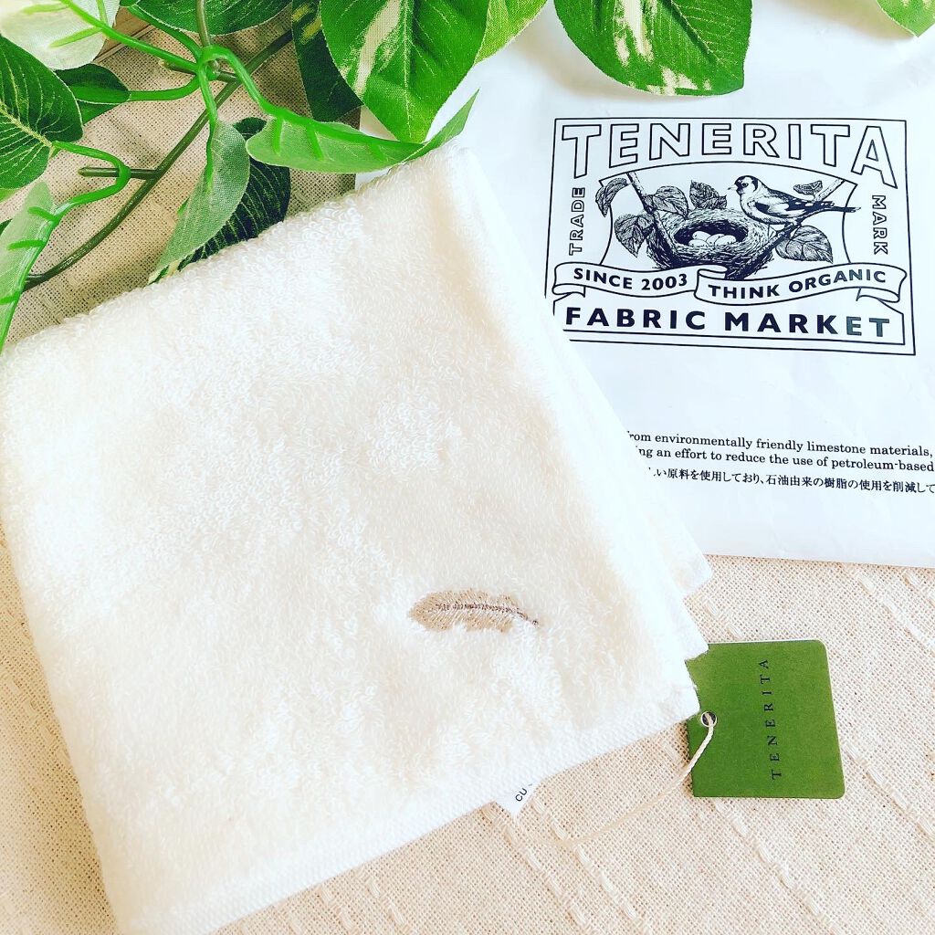 ＼TENERITA様の超甘撚りラッキーモチーフ刺繍タオルハンカチ／


TENERITA様は日本で初めて
オーガニックコットンの国際認証を取得した
オーガニックコットンブランドです。

ハンカチの刺繍(羽)がとても可愛くて、
質感が良く、肌