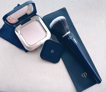 プードルコンパクトエサンシエルn/クレ・ド・ポー ボーテ/プレストパウダーを使ったクチコミ(2枚目)