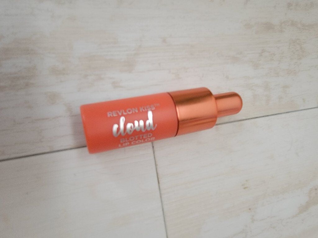 キス クラウド ブロッテッド リップ カラー/REVLON/口紅を使ったクチコミ(3枚目)