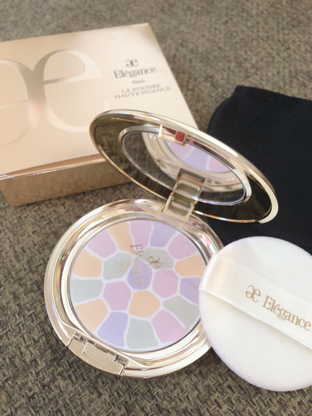 ラ プードル オートニュアンス/Elégance/プレストパウダーを使ったクチコミ（1枚目）