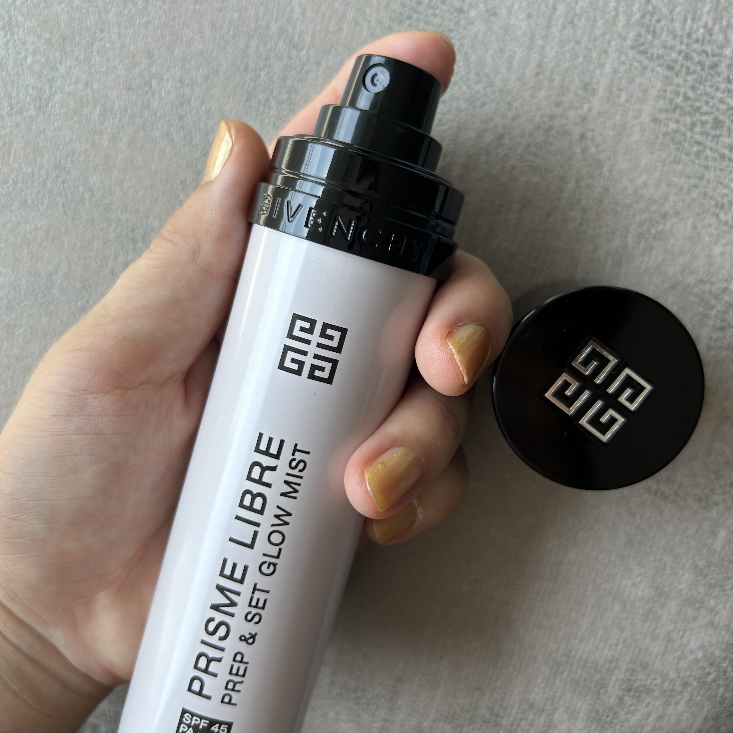 プリズム・リーブル・プレップ＆セット・グロウ・ミスト/GIVENCHY/化粧下地を使ったクチコミ（2枚目）