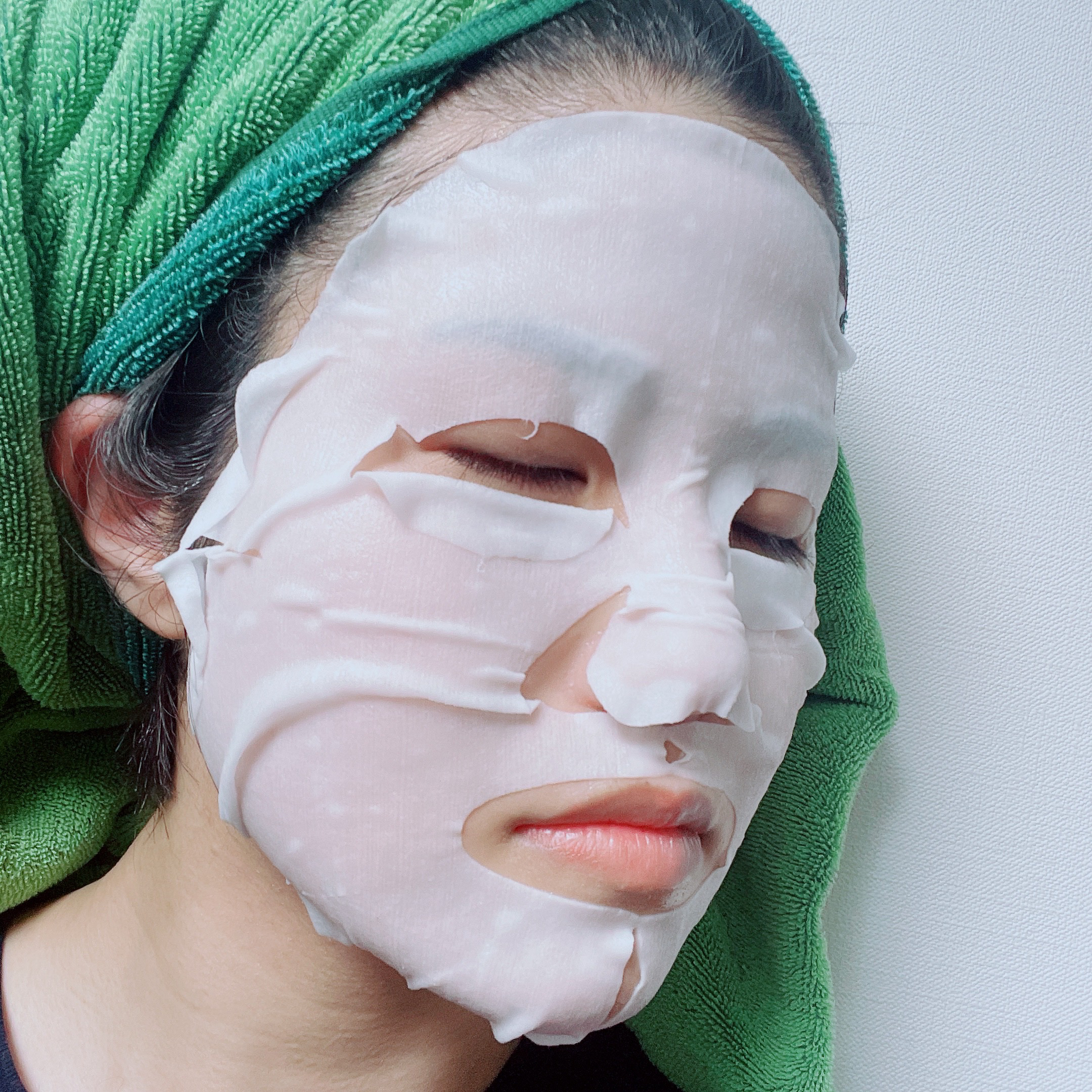 バリアリペア ピュアオイルマスク ローズヒップオイルのクチコミ「【バリアリペア ピュアオイルマスク】
内容量:5枚入   値段:2つで¥438(税込)

✰︎.....」（3枚目）