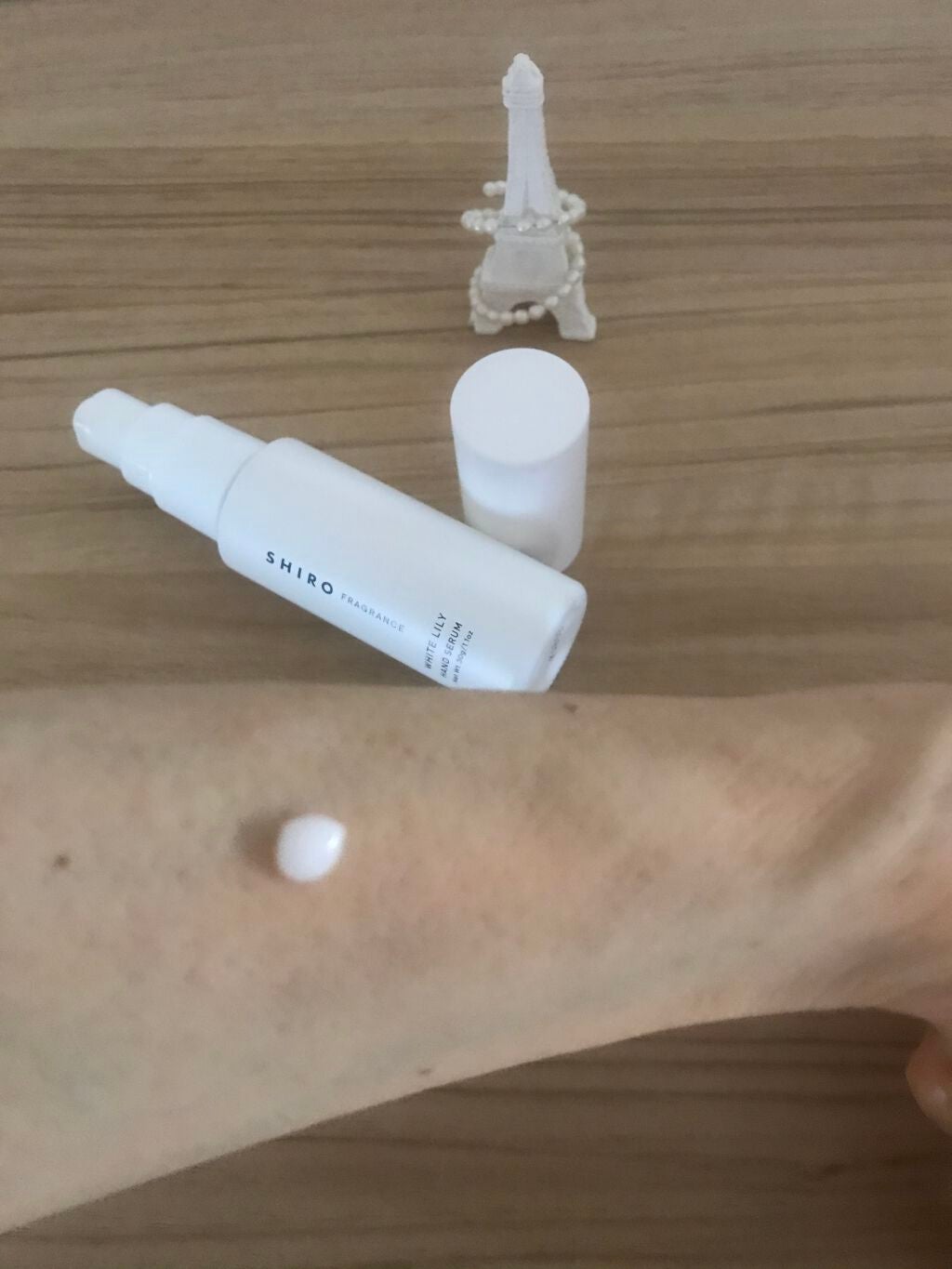 yuno on LIPS 「shiroホワイトリリーハンド美容液ハンド美容液は初めて使用し..」(3枚目)