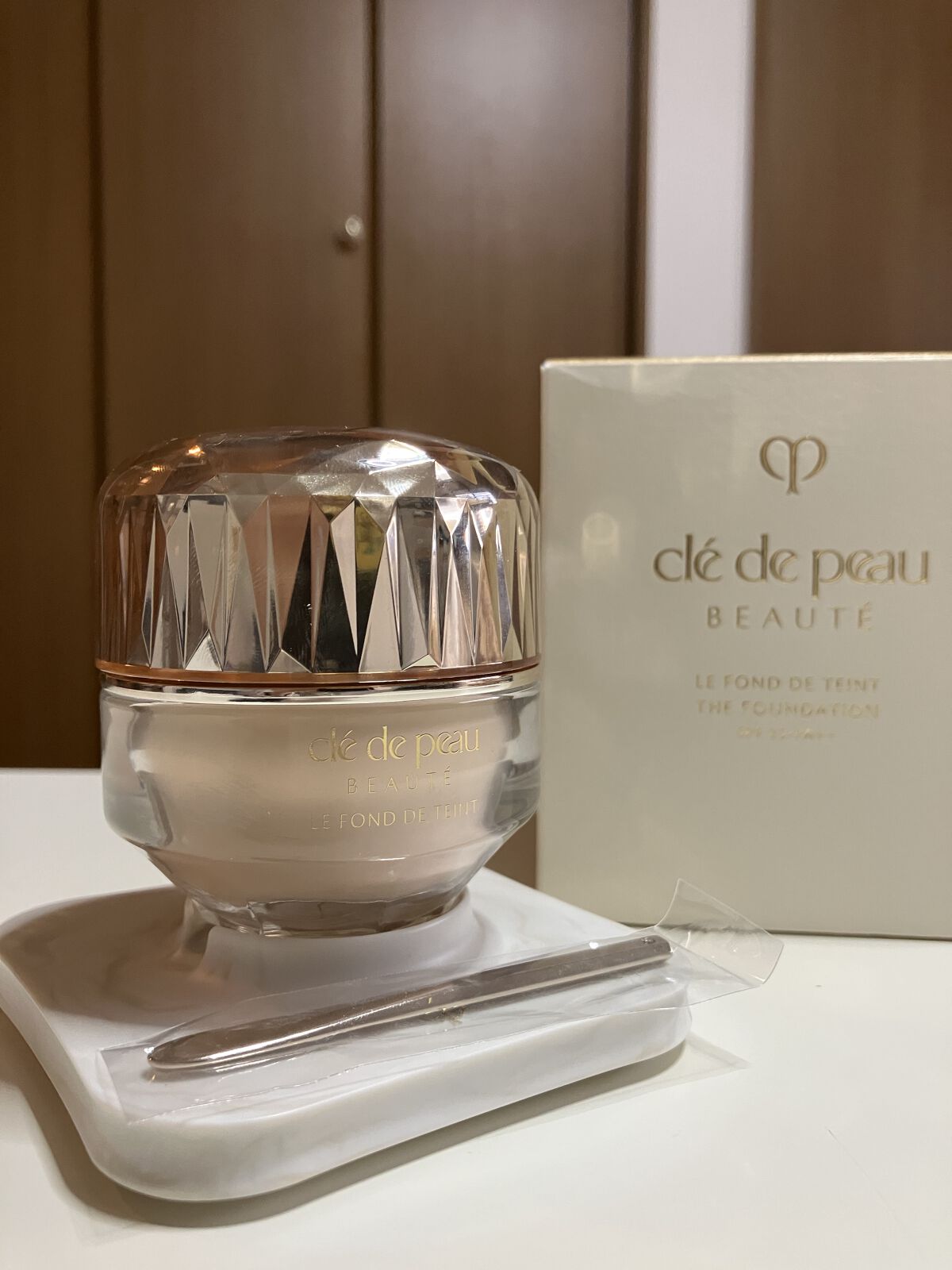 ル・フォンドゥタンｎ/クレ・ド・ポー ボーテ/クリーム・エマルジョンファンデーションを使ったクチコミ（1枚目）