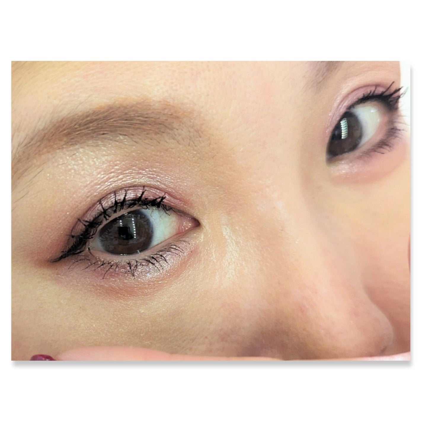 レブロン ダズル アイシャドウ クアッド/REVLON/アイシャドウパレットを使ったクチコミ(2枚目)