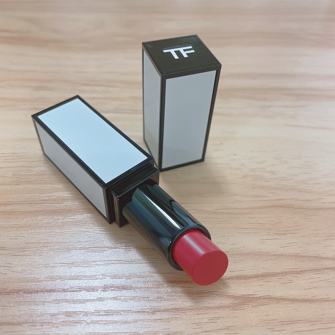 TOM FORD BEAUTY リップ カラー サテン マットのクチコミ「TOM FORD BEAUTY
リップ カラー サテン マット

マットすぎず乾きにくい

5.....」（3枚目）