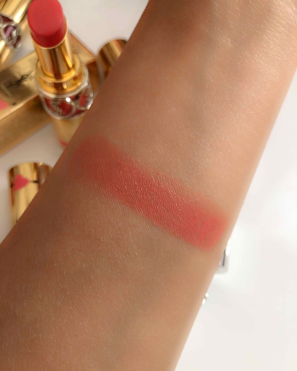 ルージュ ヴォリュプテ シャイン/YVES SAINT LAURENT BEAUTE/口紅を使ったクチコミ(4枚目)