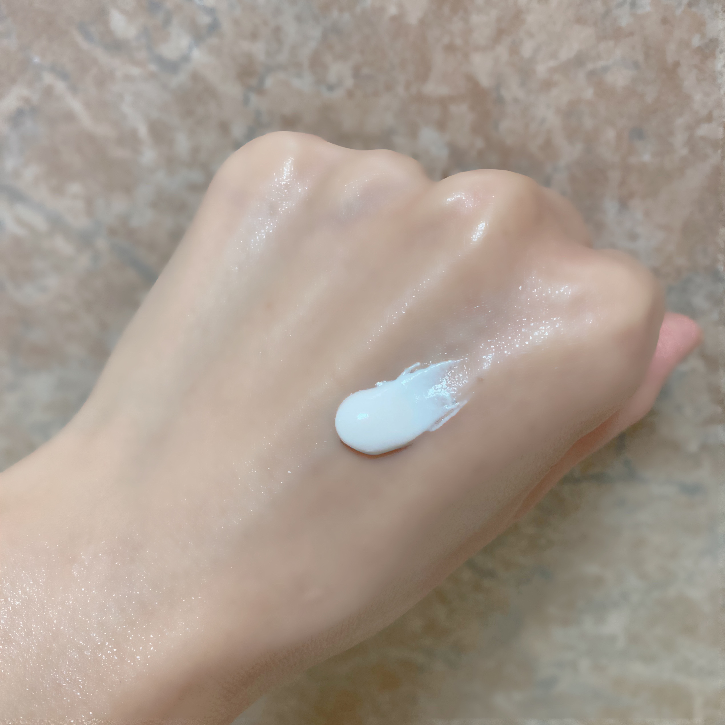 ビューティーチャージプレミアム 瞬間つや美肌 桜の香り/アトリックス/ハンドクリームを使ったクチコミ（3枚目）