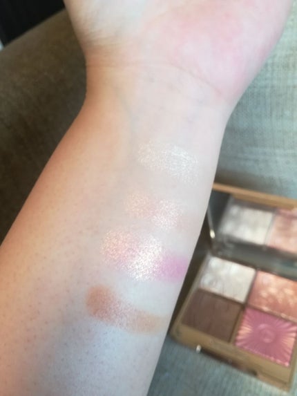 グロウガズム フェイスパレット ライトガズム/Charlotte Tilbury/パウダーチークを使ったクチコミ(3枚目)