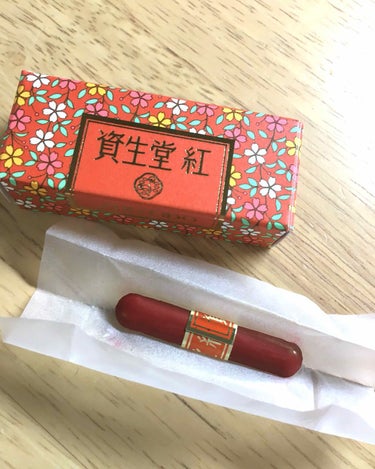 SHISEIDO 紅のクチコミ「【資生堂】紅 (500円)

こちらは以前LIPSでちょっと話題になっていた資生堂の紅になりま.....」（1枚目）