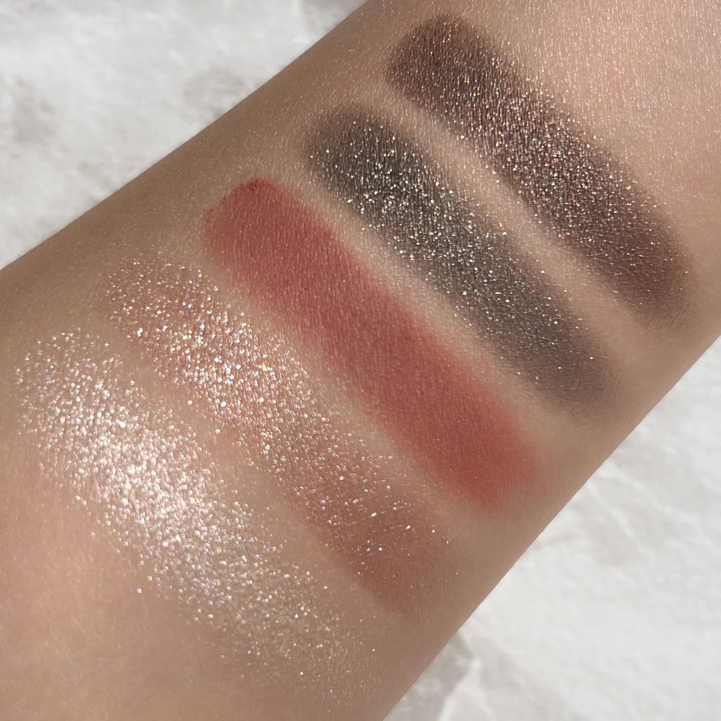 Eyeshadow 5 Colour Compacts/BYREDO/アイシャドウパレットを使ったクチコミ(6枚目)