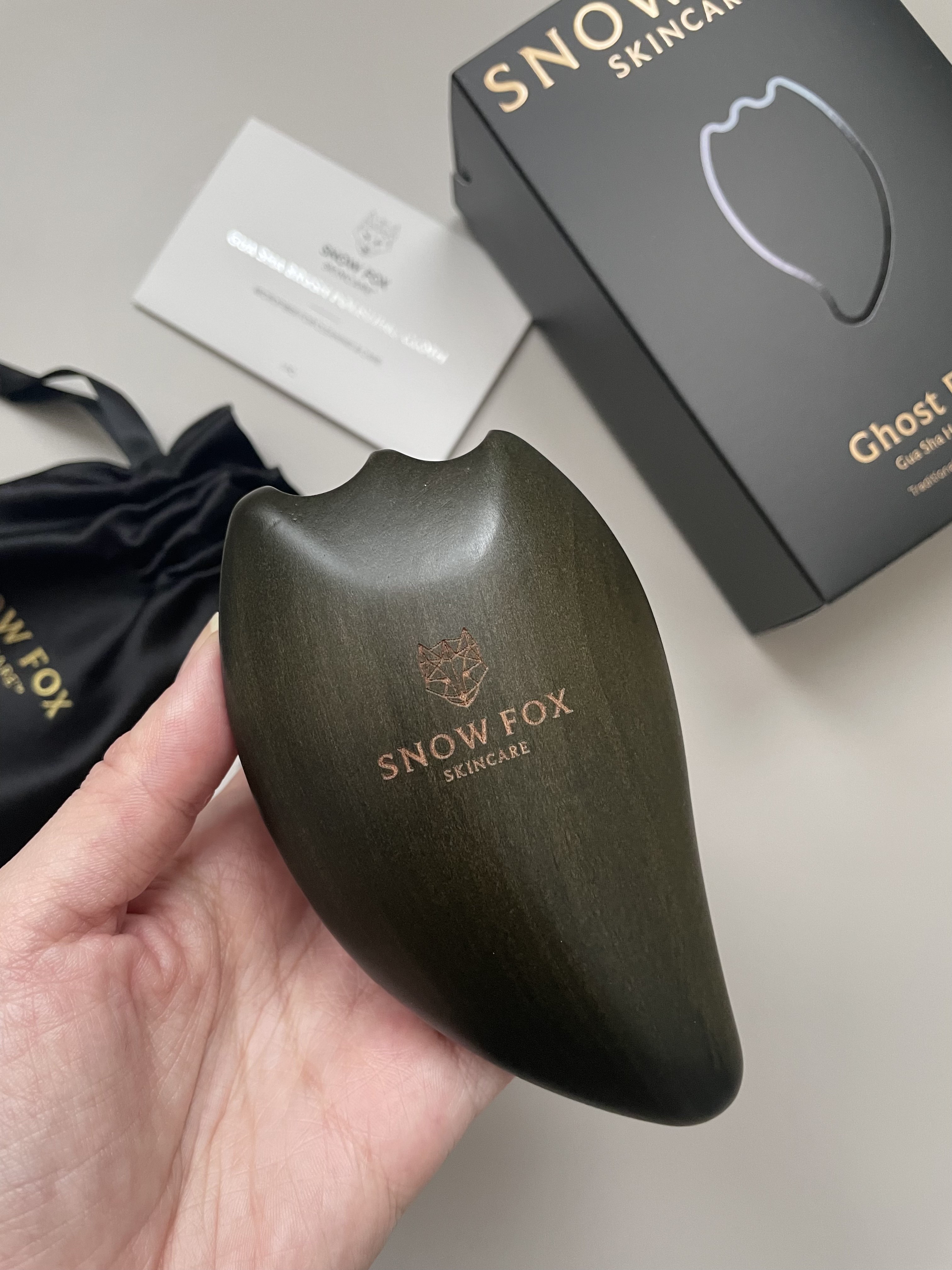 SNOW FOX SKINCARE プレミアム FOX カッサ ゴースト ヘアブラシ ブラックのクチコミ「𓆸
SNOW FOX SKINCARE
プレミアム FOX カッサ ゴースト
ヘアブラシ ブラ.....」（3枚目）