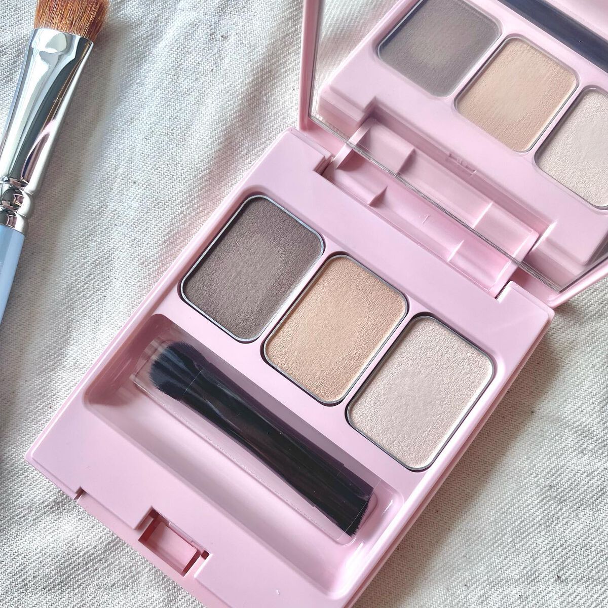 フーミー アイブロウブラシ 熊野筆/WHOMEE/メイクブラシを使ったクチコミ(3枚目)