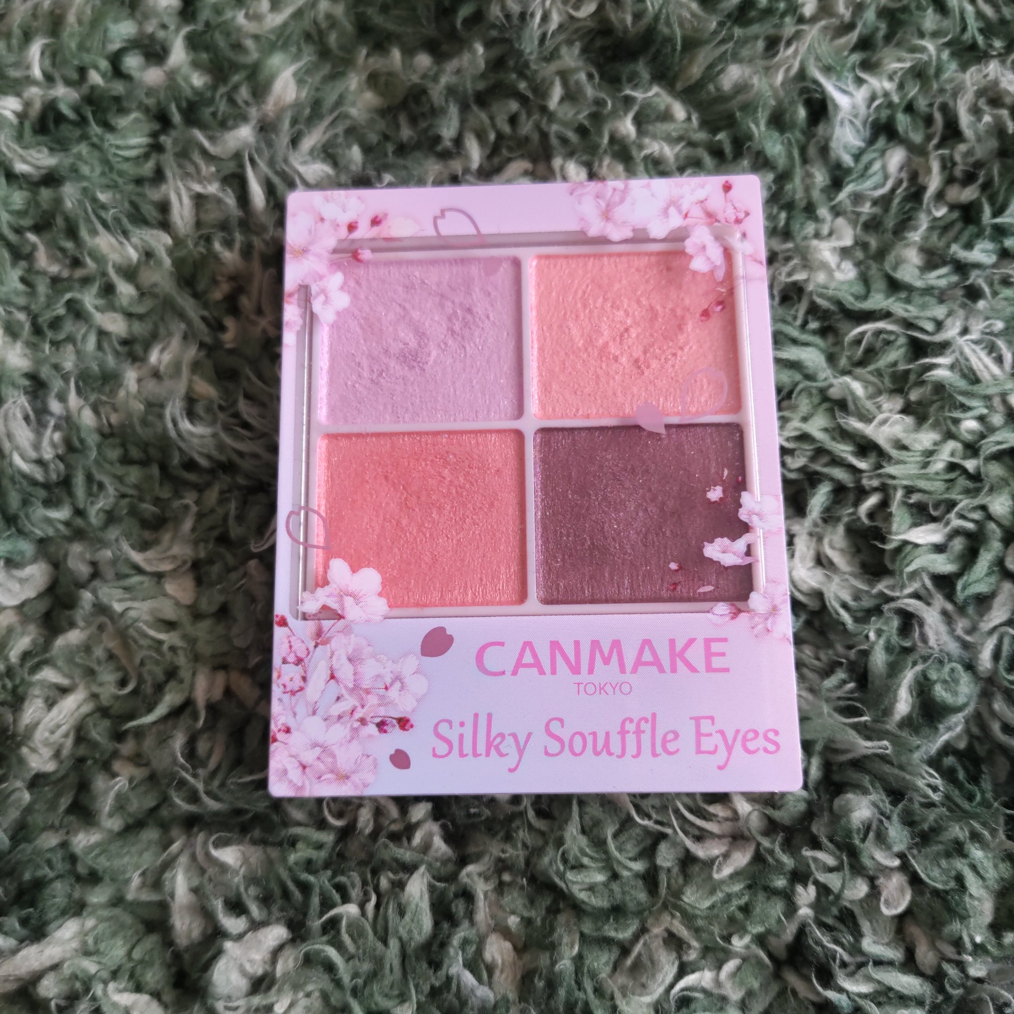 シルキースフレアイズ 11  ブロッサムシャワー/キャンメイク/アイシャドウパレットを使ったクチコミ（1枚目）