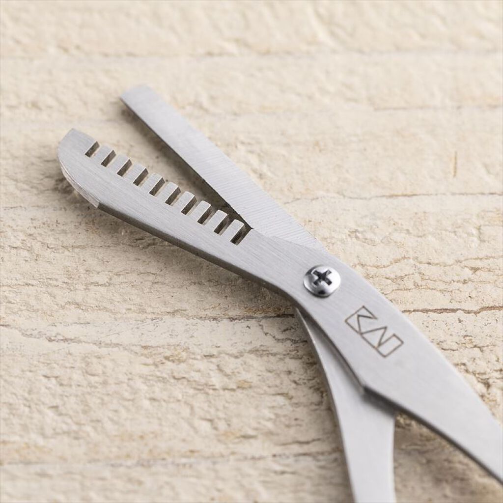 眉スキハサミ/貝印/その他化粧小物を使ったクチコミ（3枚目）