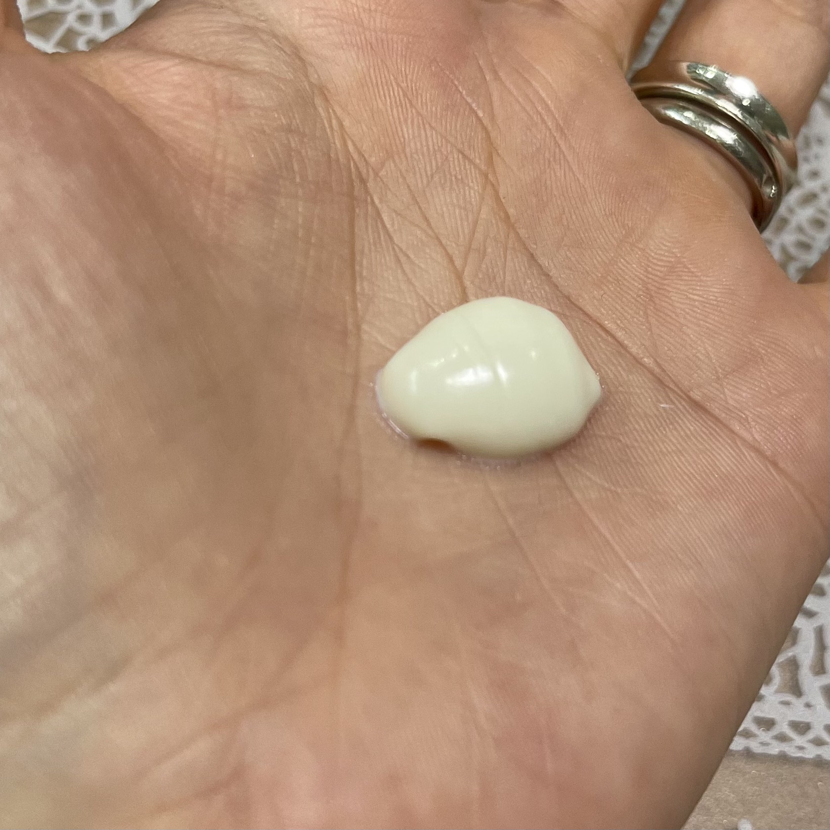 RMK UVフェイスプロテクター アドバンスドのクチコミ「【RMKUVフェイスプロテクター アドバンスド】

この製品の主な特徴を以下にまとめます：

.....」（2枚目）