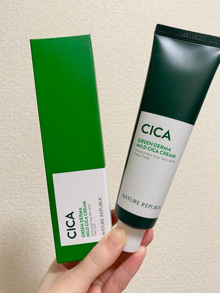 ネイチャーリパブリック グリーン ダーマ マイルド シカ クリームのクチコミ「白色のクリームで伸びが良いです。
美容液の後、乳液代わりにつけましたが
翌朝までしっとり!
.....」(1枚目)