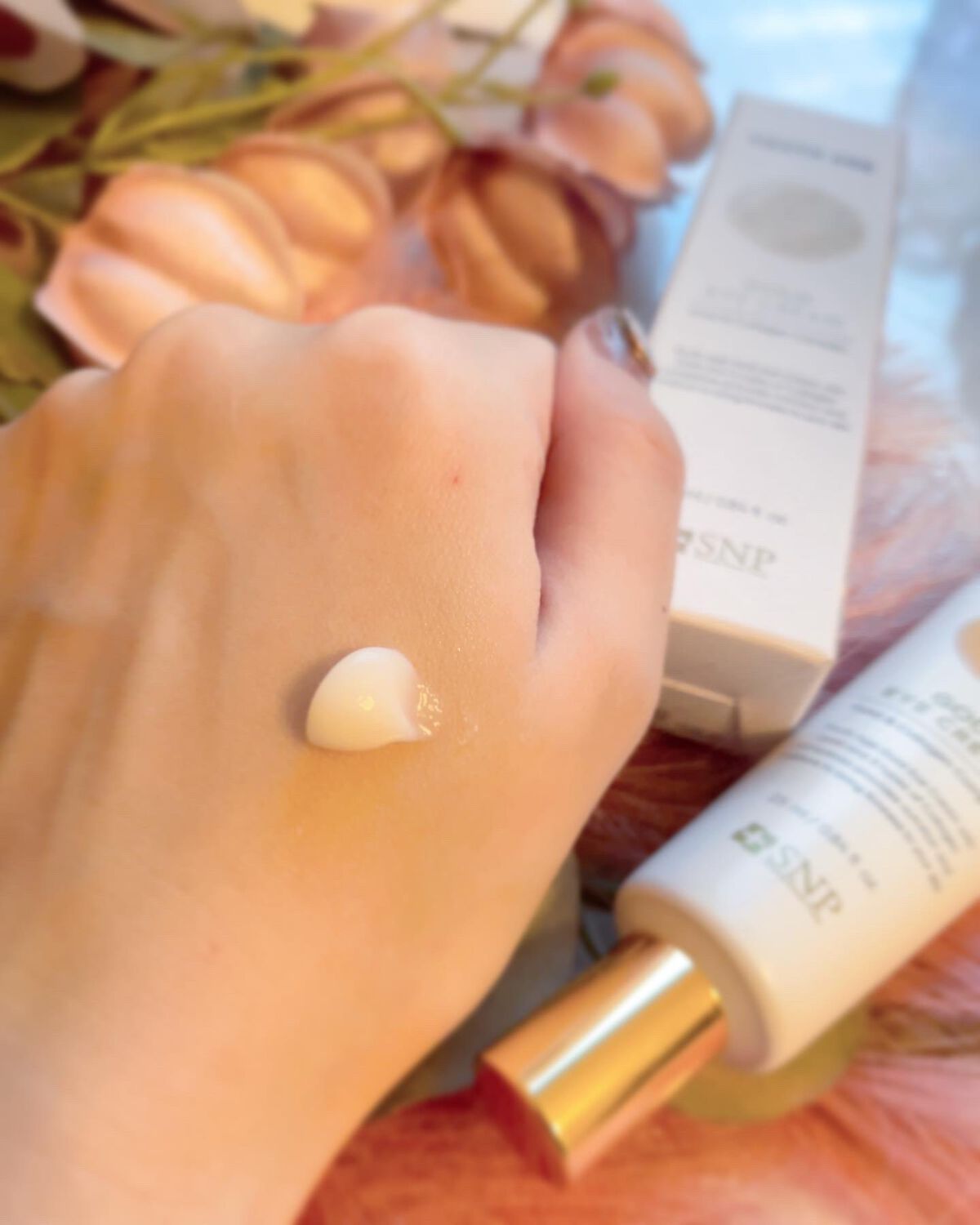 ユースエイジゴールドアイクリーム/SNP/アイケア・アイクリームを使ったクチコミ(3枚目)