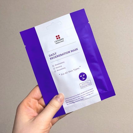 LEADERS Daily regeneration maskのクチコミ「▼リーダース 紫マスク
シートはちょっとかためだけどちゃんとフィットして、エッセンスはさらっ.....」(1枚目)