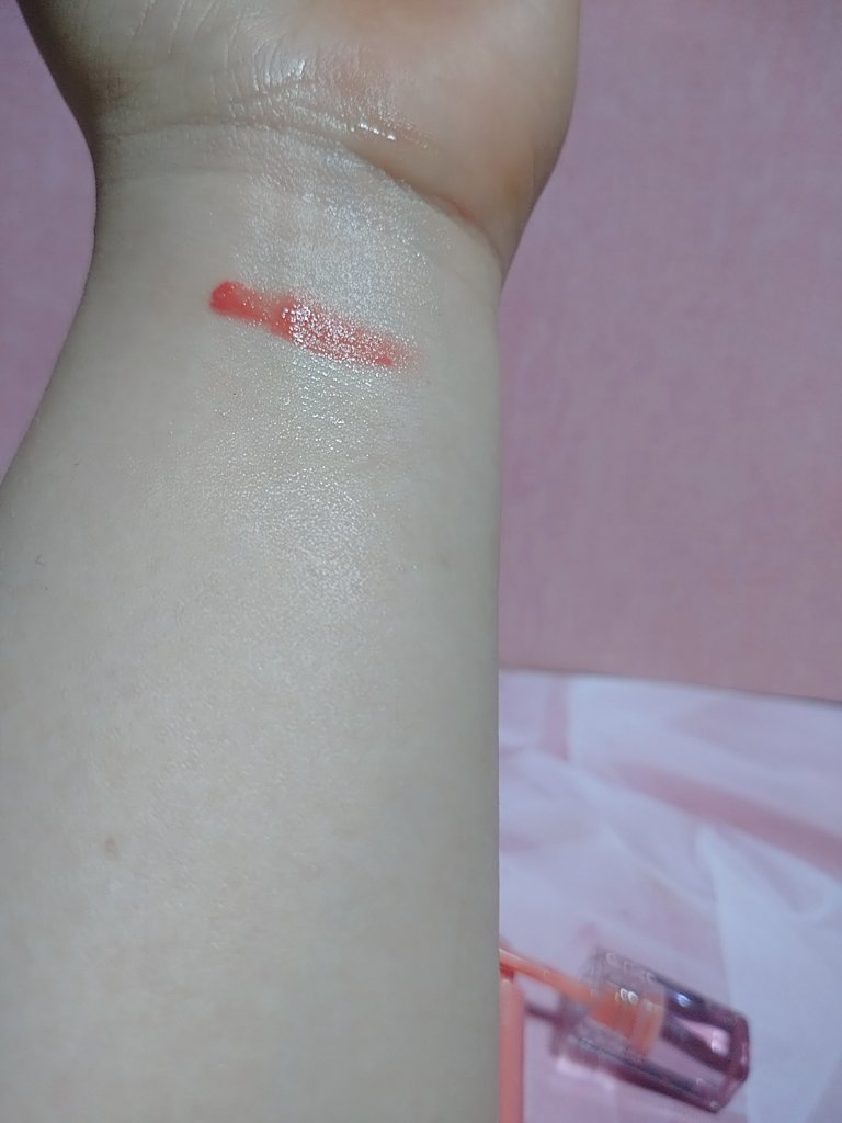 グロウ フィクシングティント ピュアコーラル/ETUDE/リップティントを使ったクチコミ（2枚目）