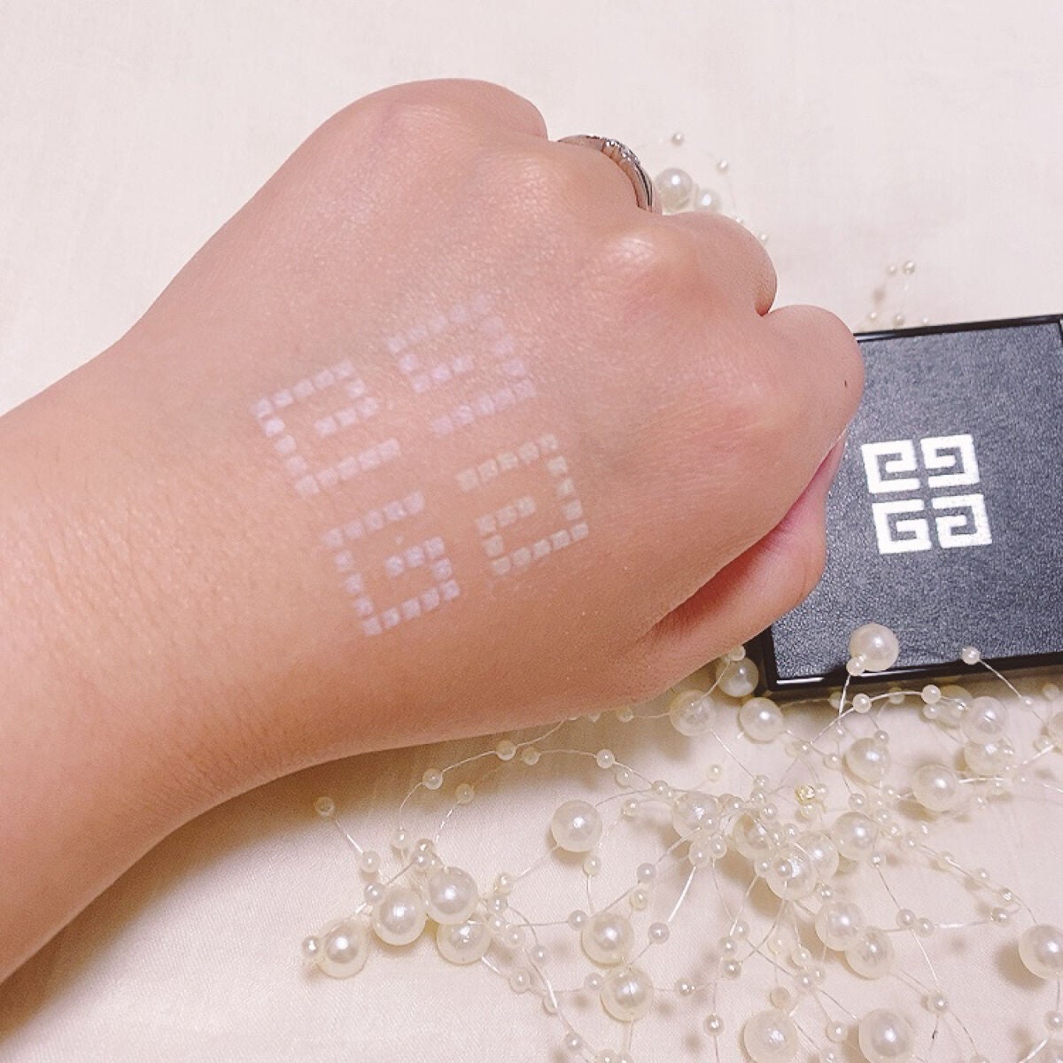 プリズム・リーブル/GIVENCHY/ルースパウダーを使ったクチコミ(2枚目)