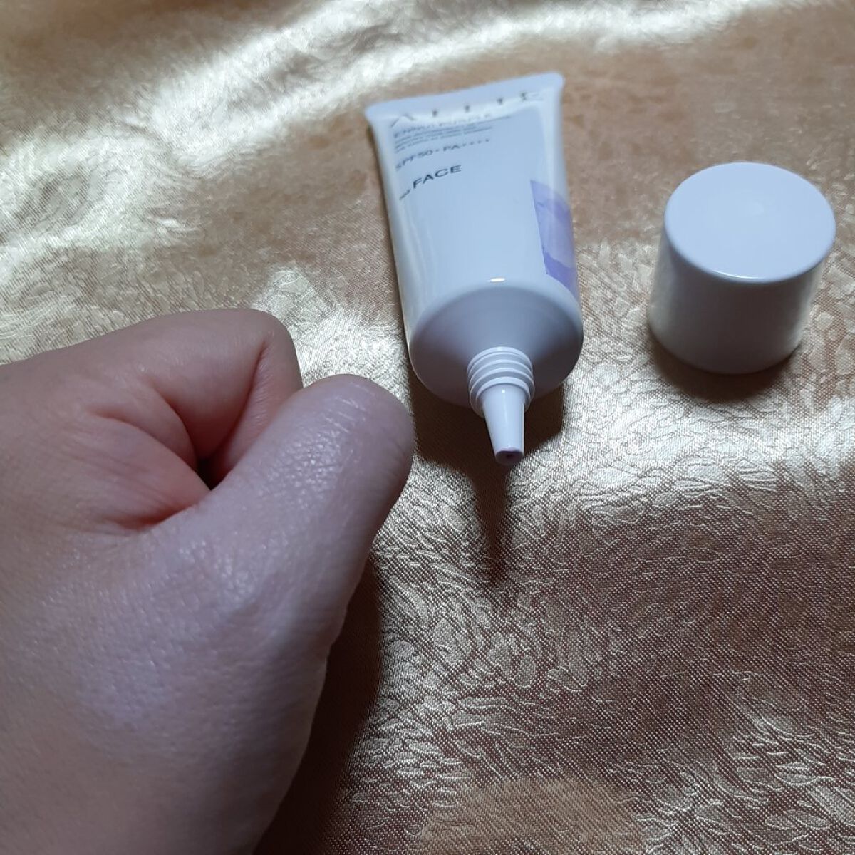 アリィー クロノビューティ カラーチューニングUV/アリィー/日焼け止めクリームを使ったクチコミ（3枚目）