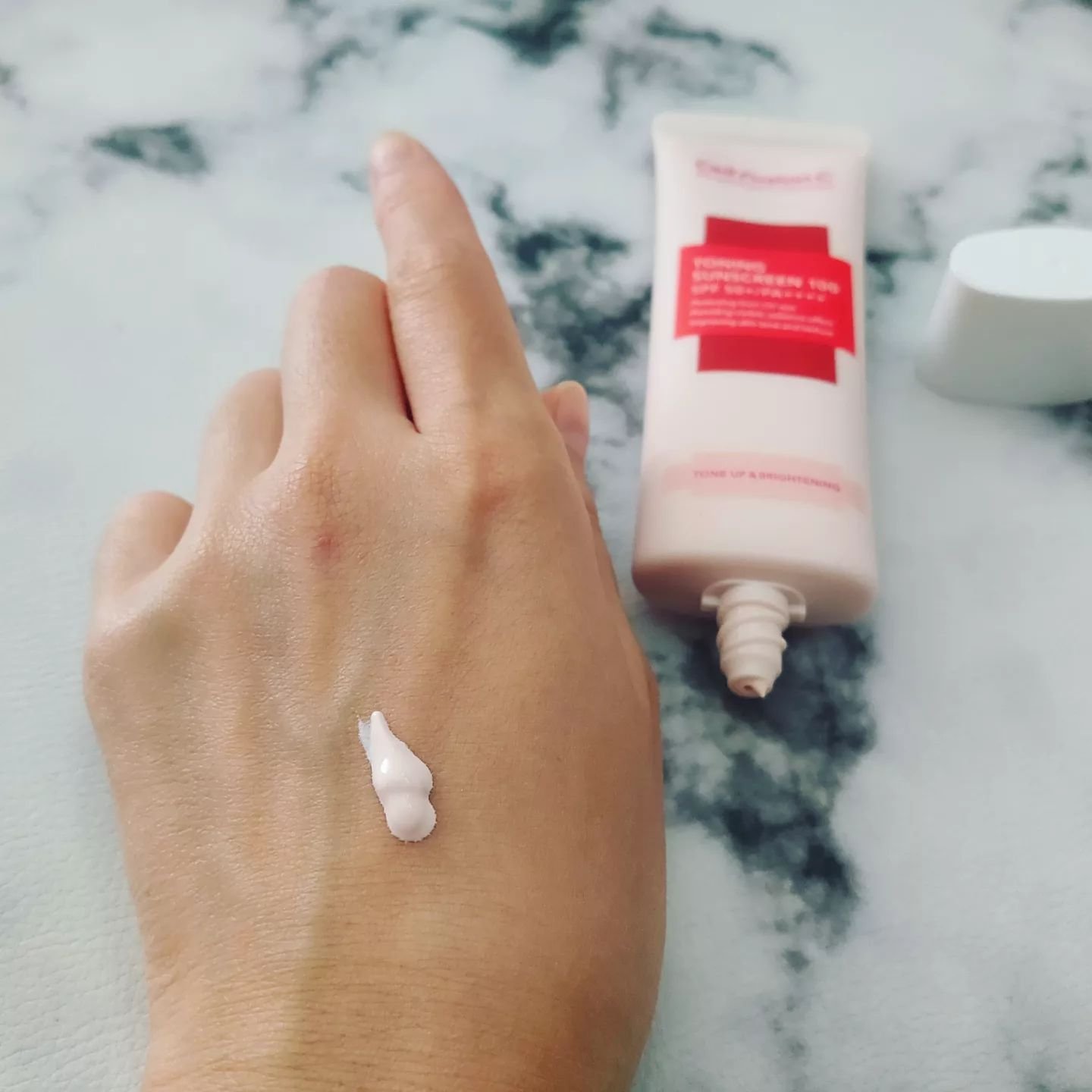 トーニングサンクッション/Cell Fusion C(セルフュージョンシー)/日焼け止めローションを使ったクチコミ（2枚目）