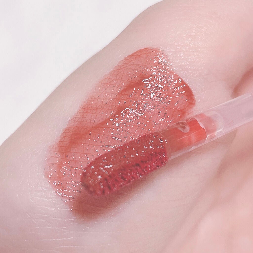 ジューシーラスティングティント/rom&nd/リップティントを使ったクチコミ(2枚目)