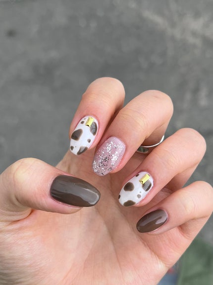 は む た 〰️ on LIPS 「20代会社員(ネイル自由)/ブルベ冬のわたしのネイル記録です✨..」(9枚目)