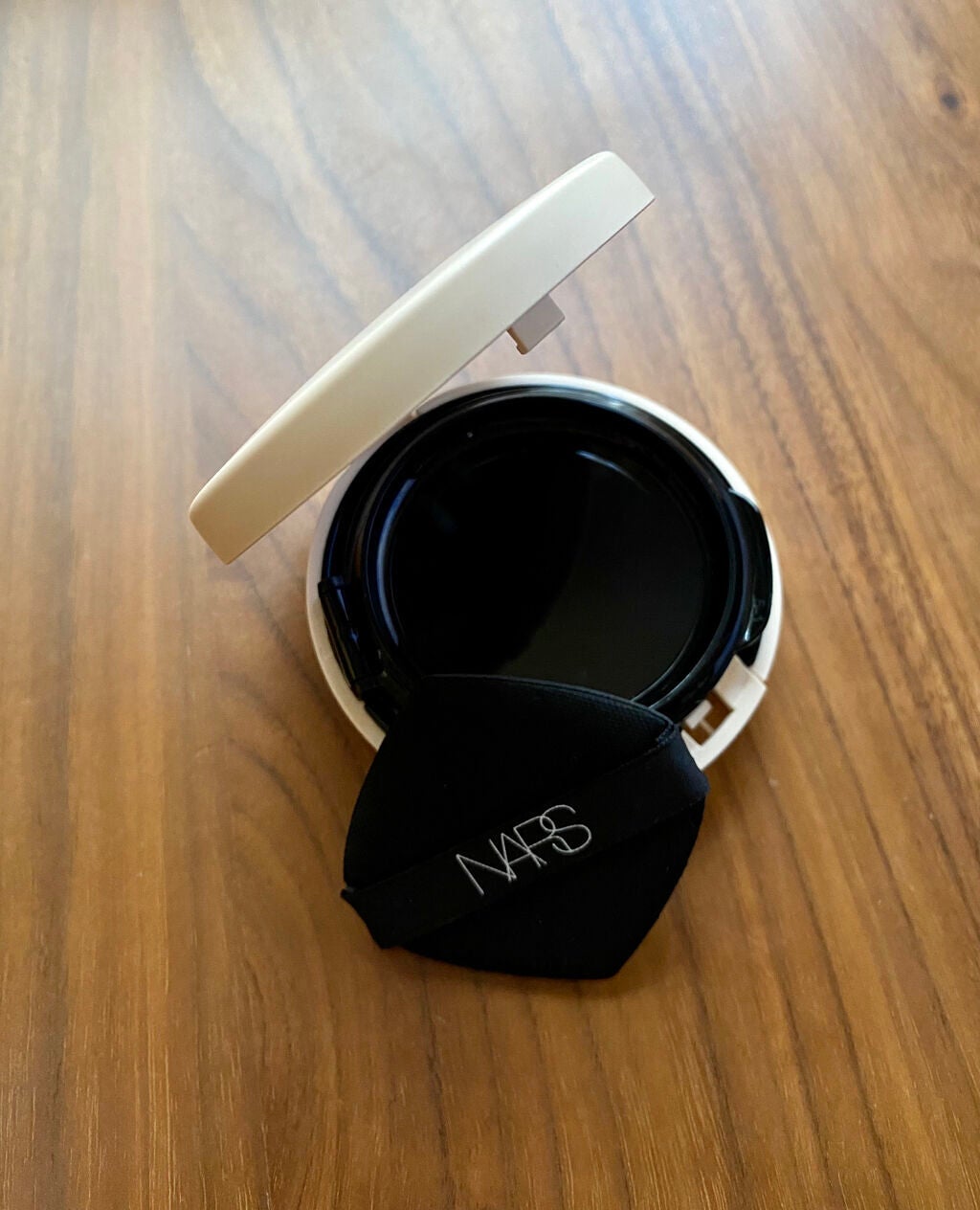 ピュアラディアントプロテクション アクアティックグロー クッションファンデーション SPF50+/PA+++/NARS/クッションファンデーションを使ったクチコミ(2枚目)