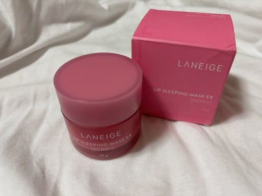 LANEIGE リップスリーピングマスクのクチコミ「【使った商品】LANEIGEリップ スリーピングマスクベリー
【商品の特徴】唇が、カサカサな人.....」（3枚目）