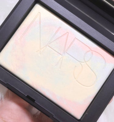 ライトリフレクティング プリズマティックパウダー/NARS/プレストパウダーを使ったクチコミ（1枚目）