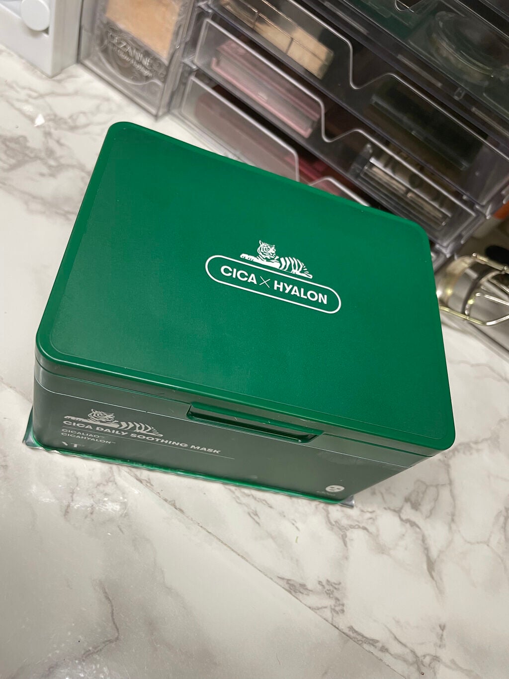 まろろ on LIPS 「Qo10のメガ割りでVTのシカパックを購入しました!(誰か1人..」(1枚目)