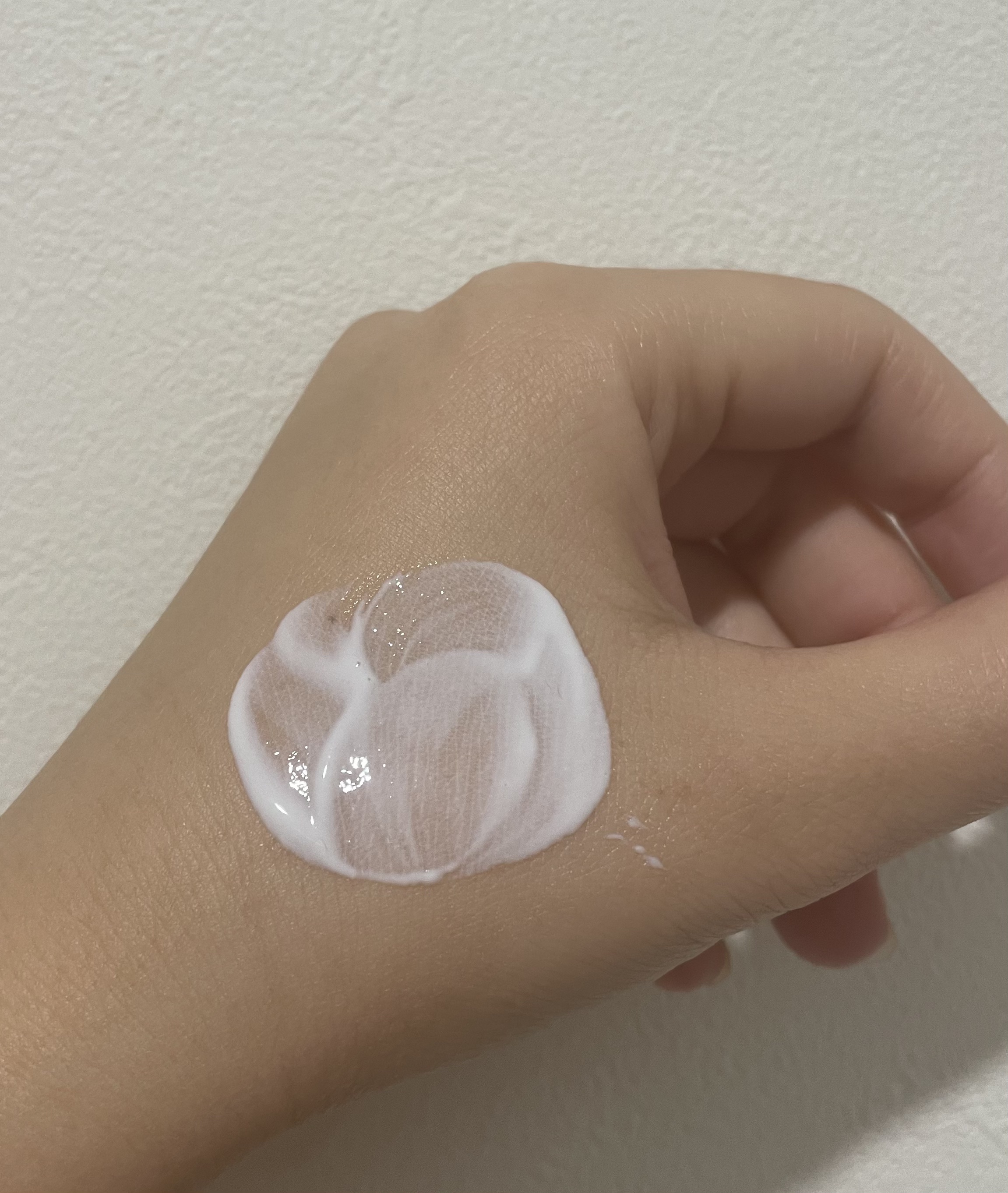 ヒアルーシカ ウォーターフィット サンセラム/SKIN1004/日焼け止めローションを使ったクチコミ（3枚目）