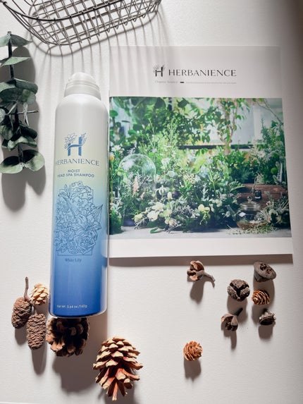HERBANIENCE 炭酸モイストスパシャンプーのクチコミ「やっとこさ🍂秋がきてウキウキしてるけど、夏のお疲れ髪のケア忘れてなーい?
自宅で簡単にとろけ.....」(2枚目)