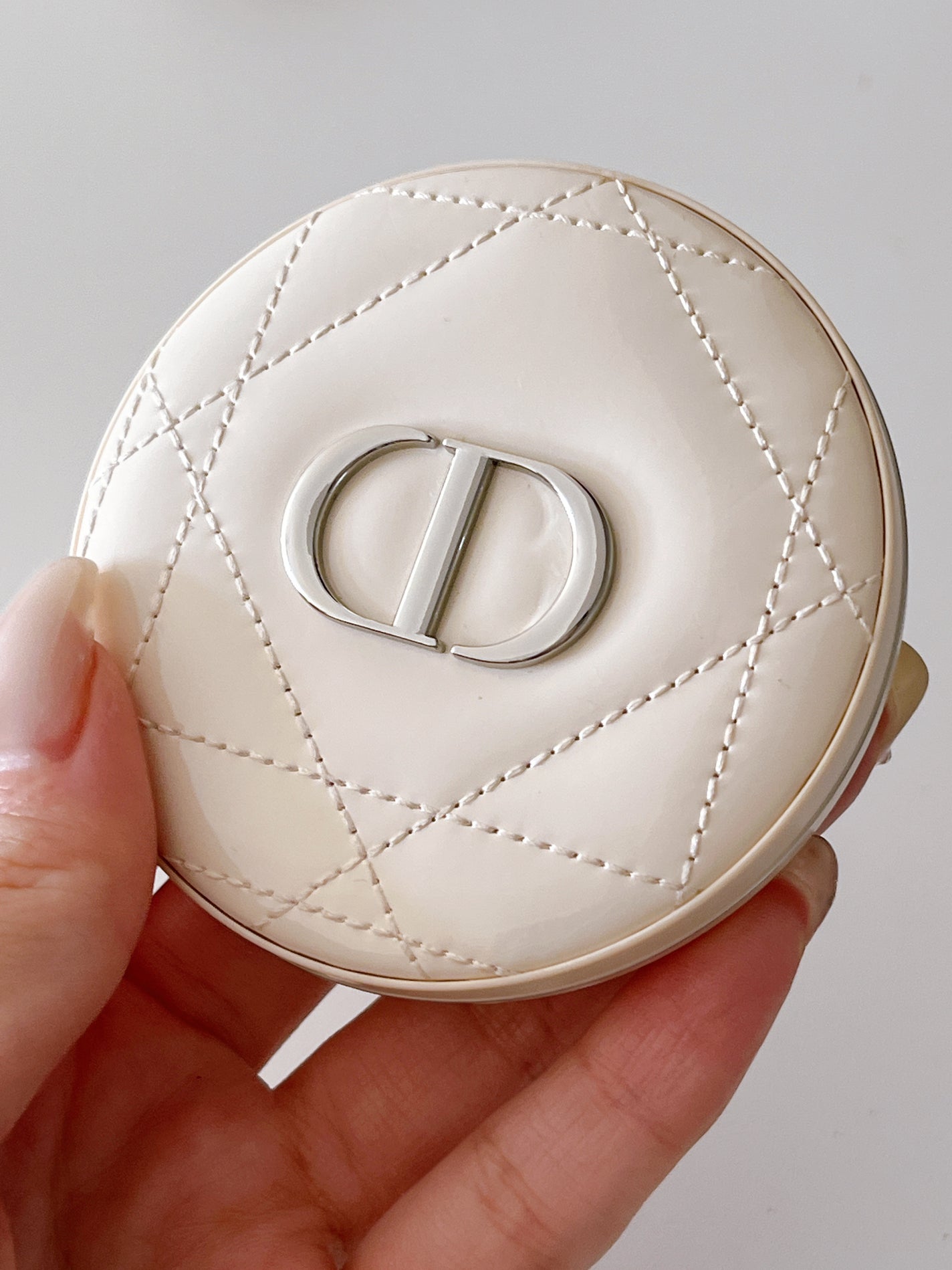 ディオールスキン フォーエヴァー クチュール ルミナイザー/Dior/プレストパウダーを使ったクチコミ(2枚目)