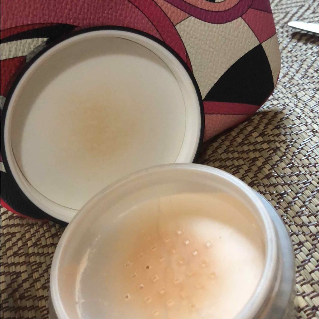 プードゥル ユニヴェルセル リーブル 20 クレール/CHANEL/ルースパウダーを使ったクチコミ（3枚目）