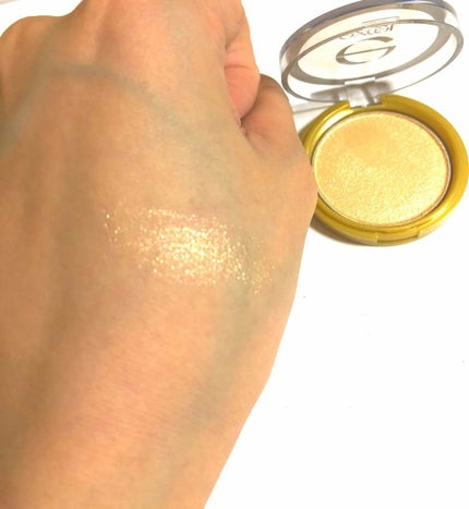 シャイニーシャドウ N/excel/単色アイシャドウを使ったクチコミ(3枚目)