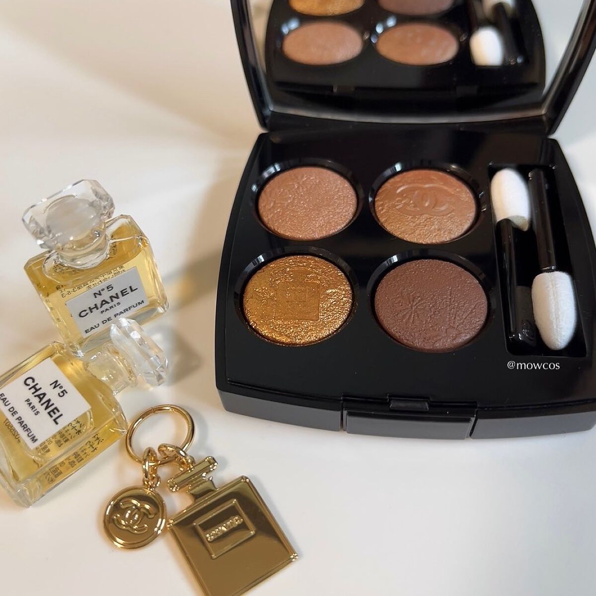 レ キャトル オンブル 937 オンブル ドゥ リュンヌ/CHANEL/アイシャドウパレットを使ったクチコミ（2枚目）