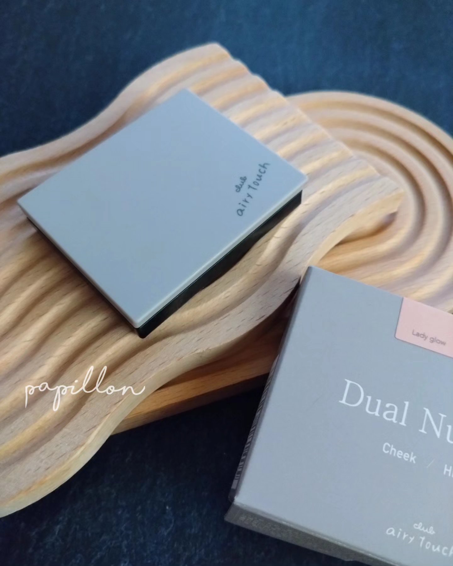 エアリータッチ デュアルニュアンサー/クラブ/パウダーハイライトを使ったクチコミ（1枚目）