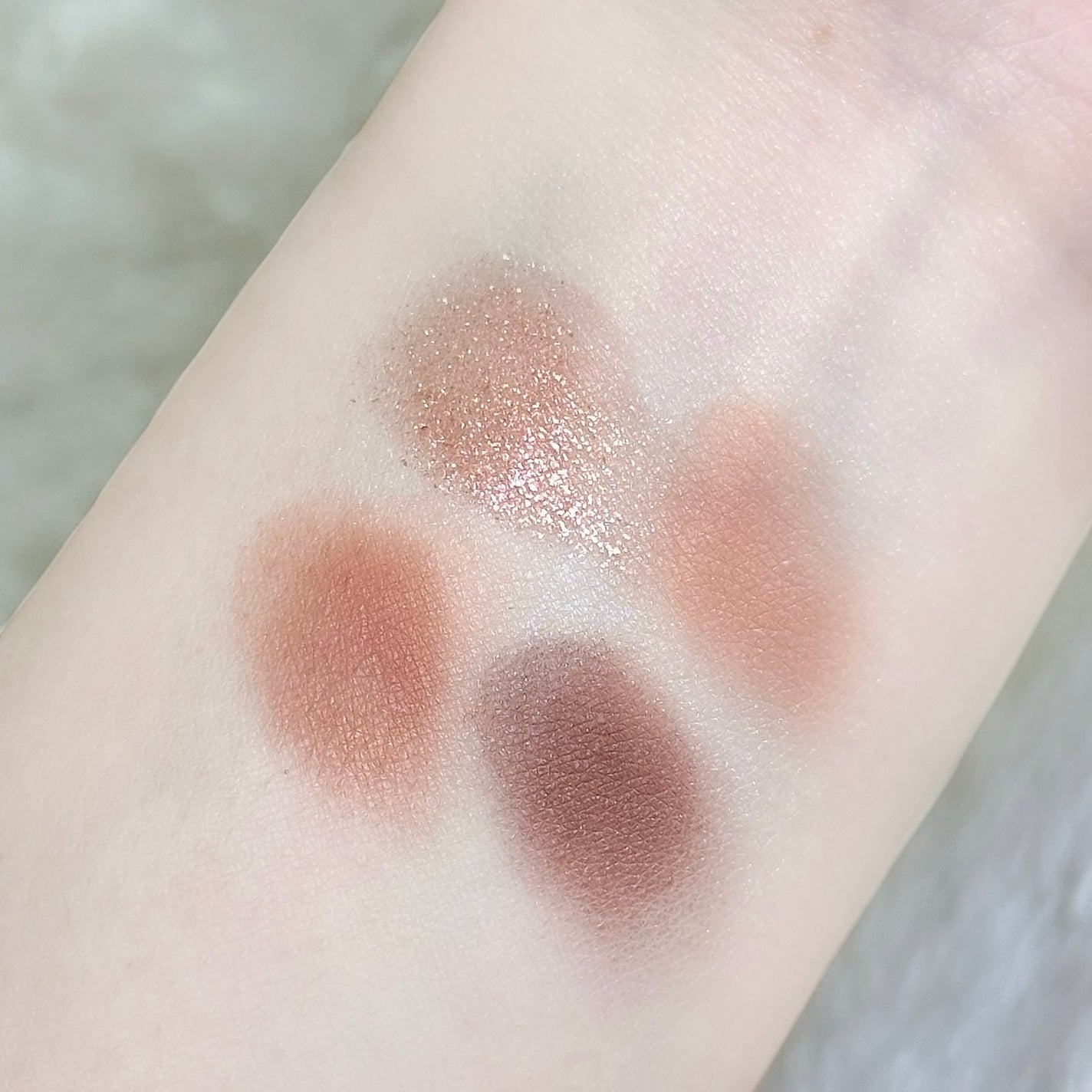 ビタートーンアイシャドウ/CEZANNE/パウダーアイシャドウを使ったクチコミ(3枚目)