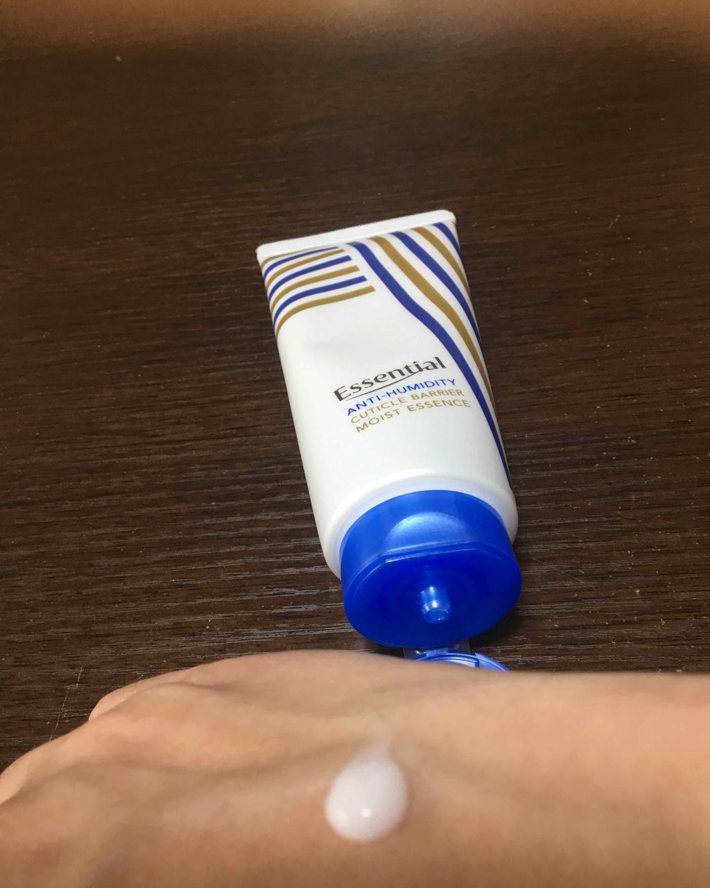 耐湿キューティクルバリア モイストエッセンス/エッセンシャル/ヘアワックス・クリームを使ったクチコミ(3枚目)