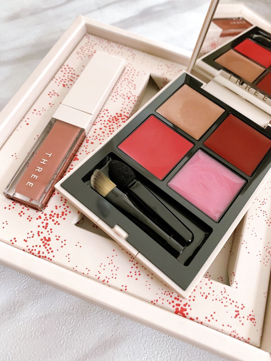 ジュビリーコレクション キット 2021/THREE/メイクアップキットを使ったクチコミ（2枚目）