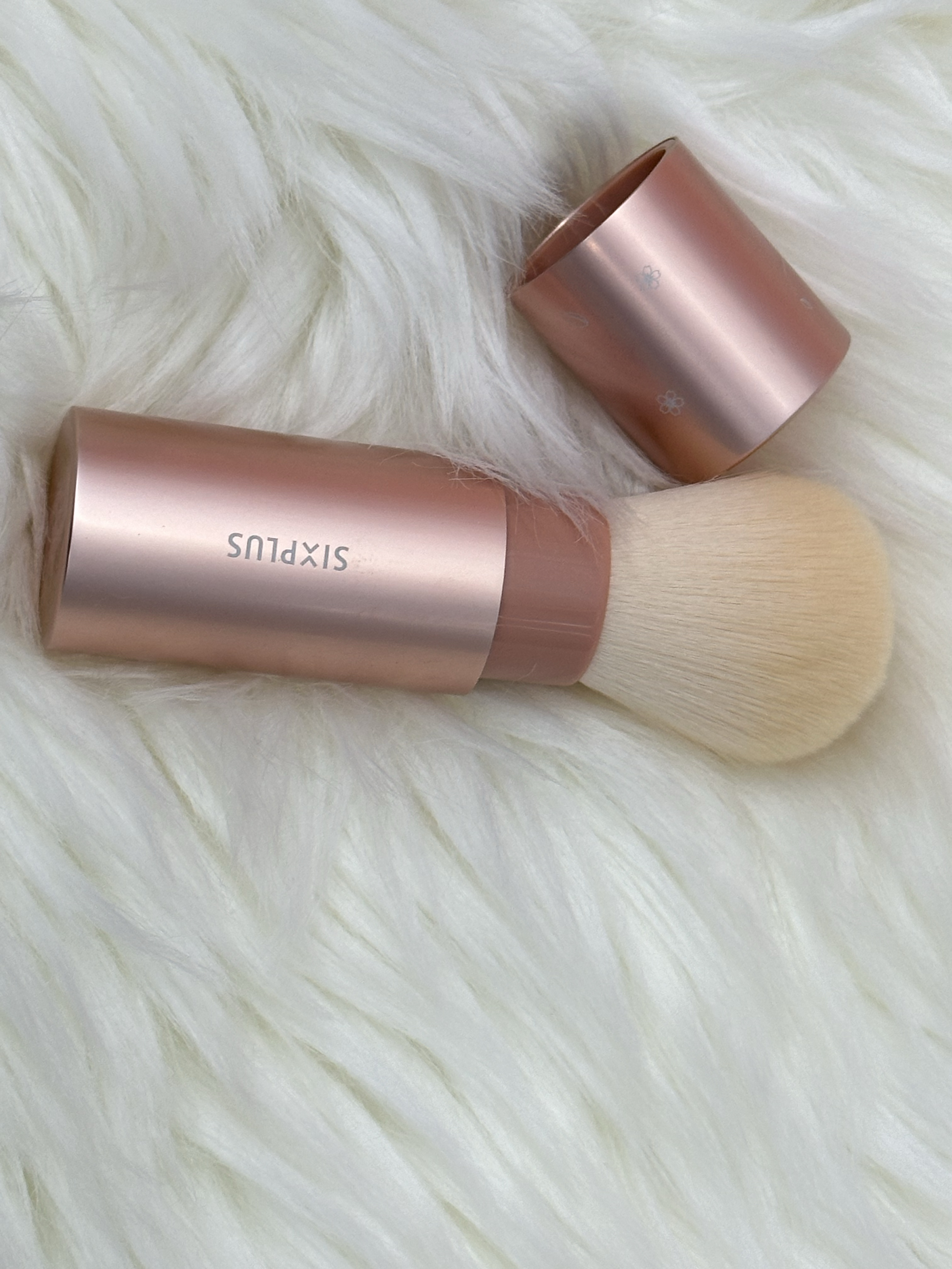 SIXPLUS 携帯用メイクブラシ3本セットCHIC シリーズ/SIXPLUS/メイクブラシを使ったクチコミ（3枚目）