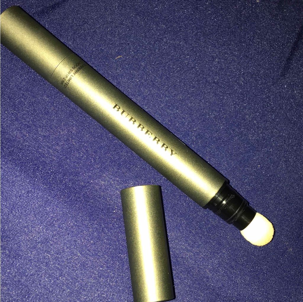 カシミア コンシーラー/Burberry Beauty/リキッドコンシーラーを使ったクチコミ（1枚目）