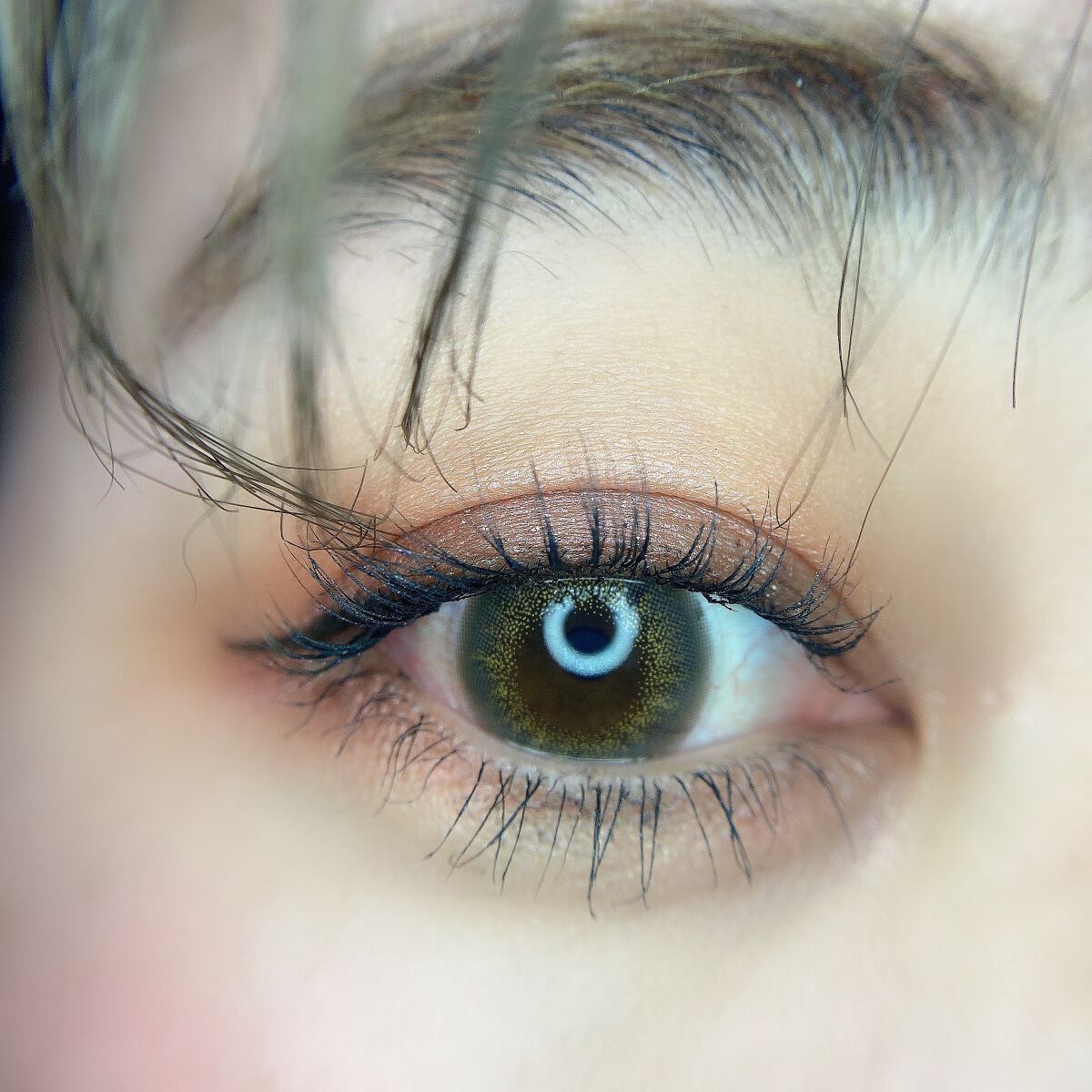 ダズルシャドウ シー スパークルズ/M・A・C/単色アイシャドウを使ったクチコミ（3枚目）