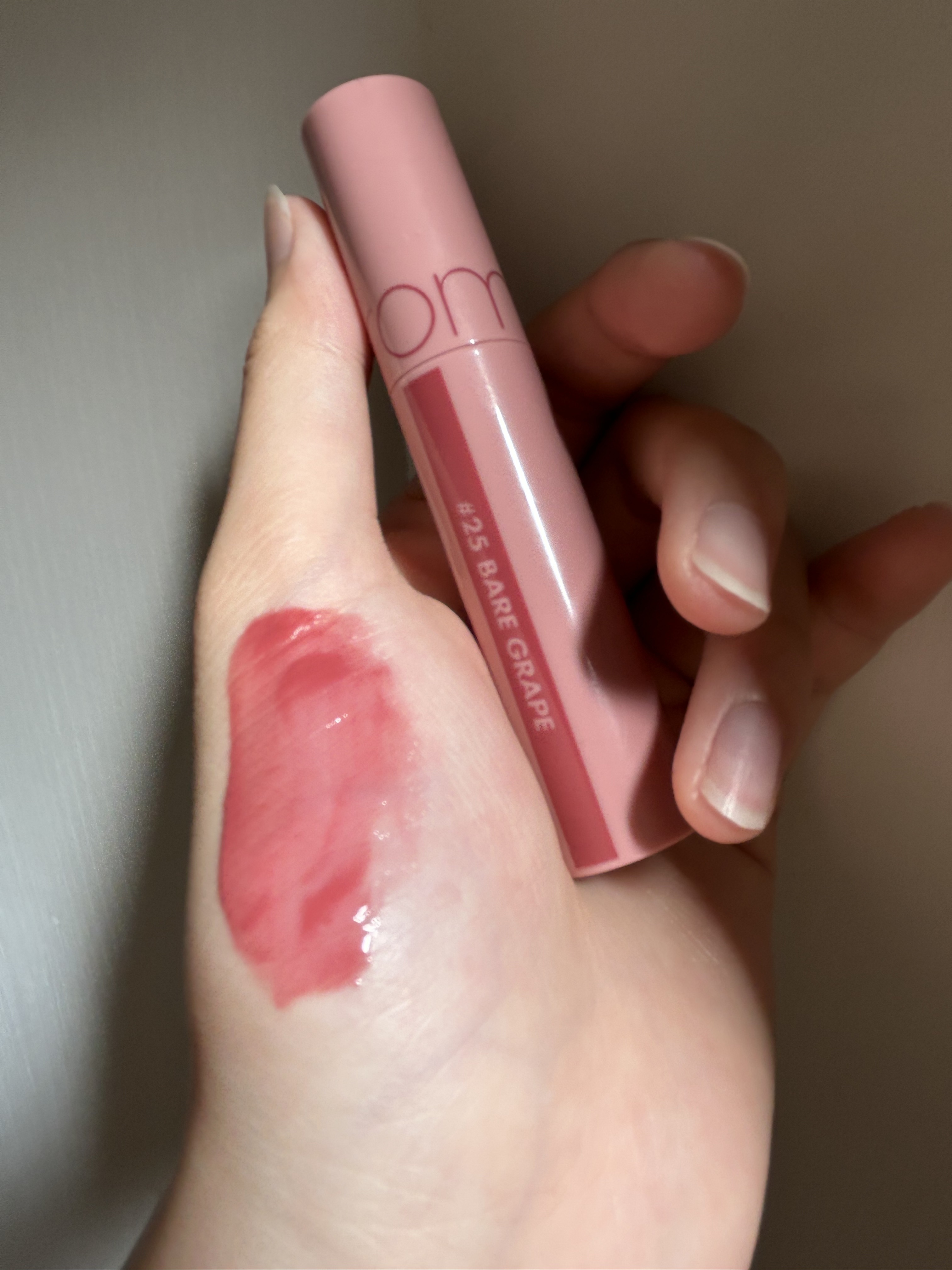 ジューシーラスティングティント/rom&nd/リップティントを使ったクチコミ（2枚目）