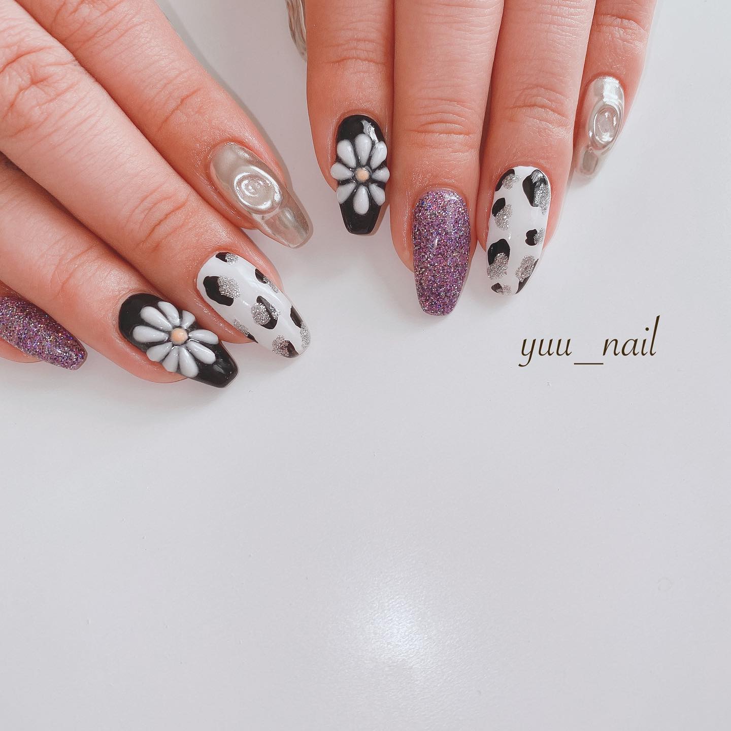 #ネイル,#ジェルネイル,#ニュアンスネイル,#キラキラネイル,#アートネイル,#ニューネイル,#マーガレットネイルのネイルデザイン